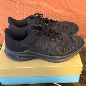 Nike Women's Black Sneakers